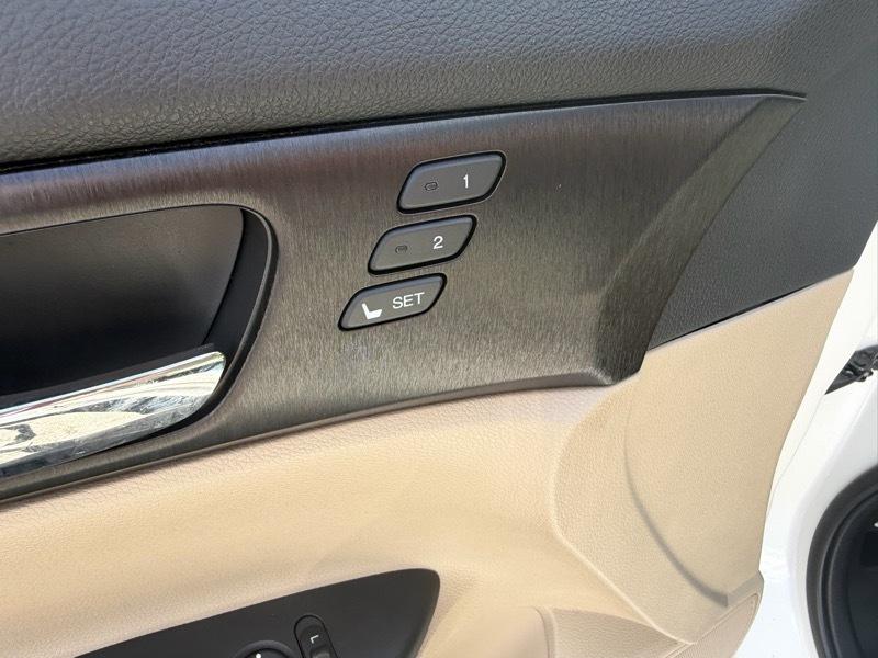 Honda Accord EX-L Sedan CVT 2013