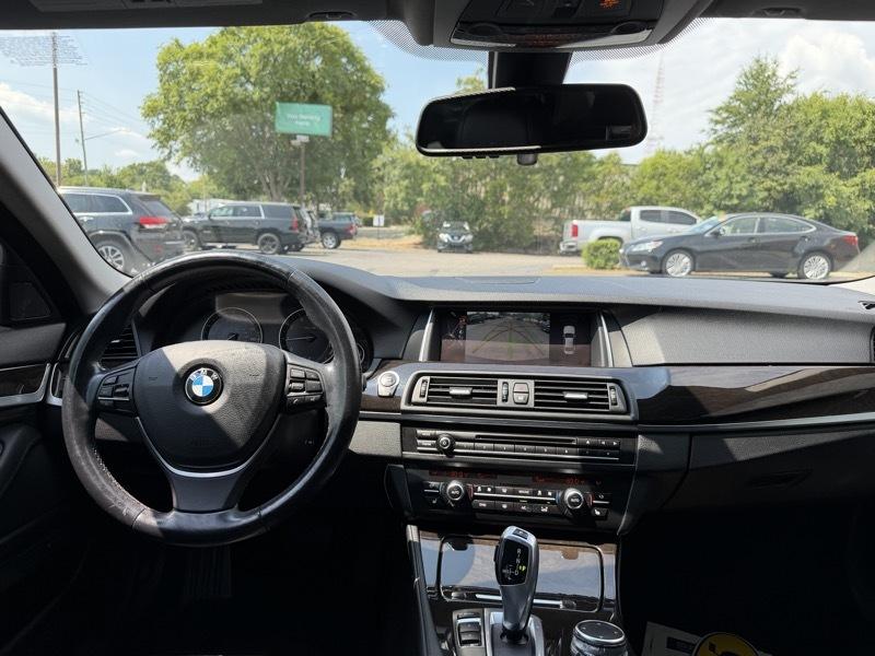 BMW 5-Series 528i 2015