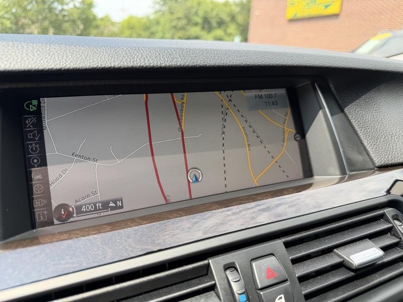 BMW 5-Series 528i 2015
