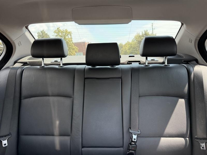 BMW 5-Series 528i 2015