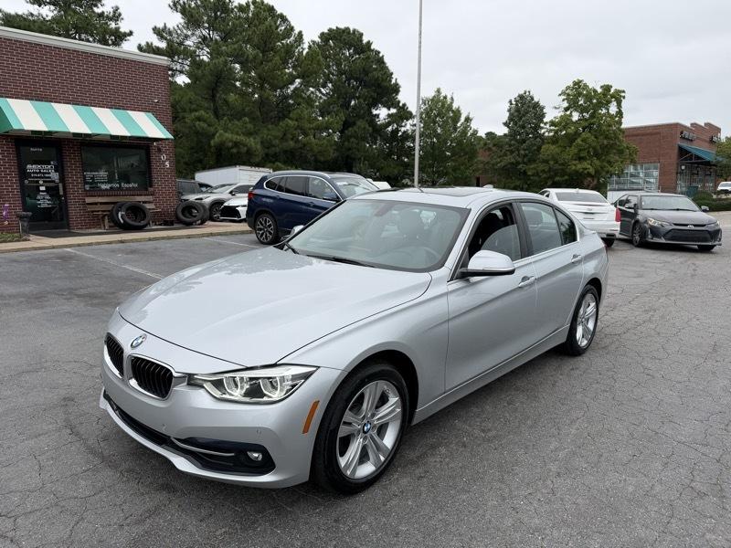 BMW 3-Series 330i xDrive SULEV Sedan 2017