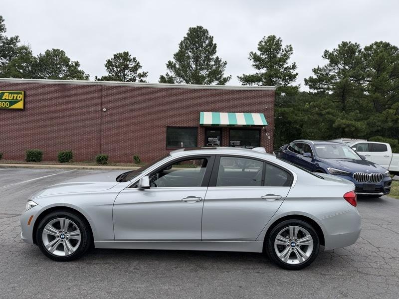 BMW 3-Series 330i xDrive SULEV Sedan 2017