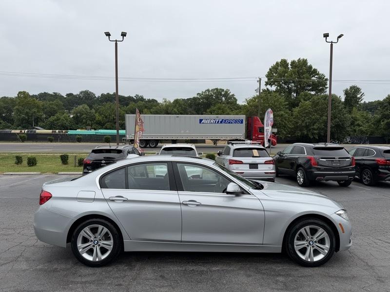 BMW 3-Series 330i xDrive SULEV Sedan 2017