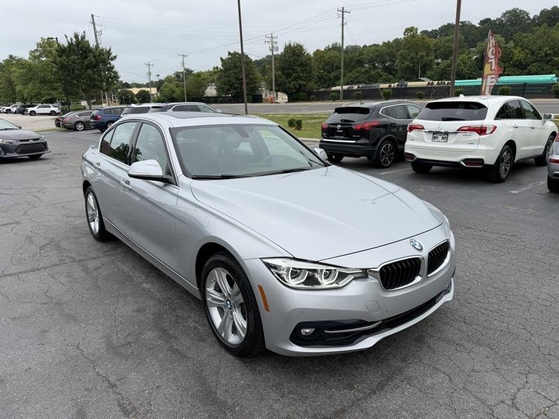 BMW 3-Series 330i xDrive SULEV Sedan 2017