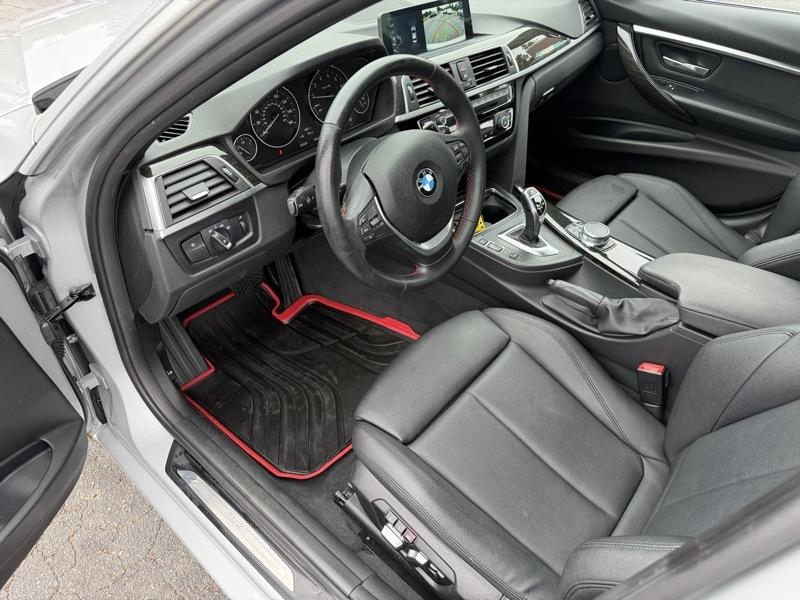 BMW 3-Series 330i xDrive SULEV Sedan 2017