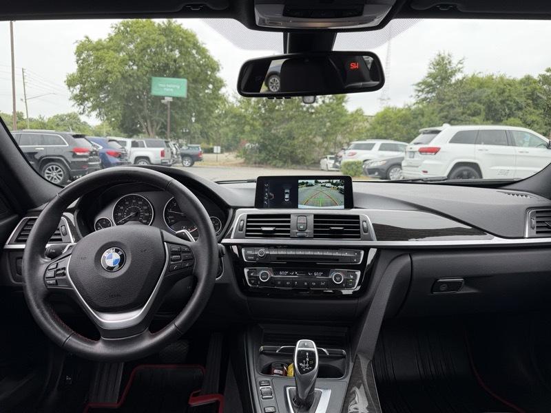 BMW 3-Series 330i xDrive SULEV Sedan 2017