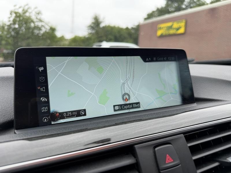 BMW 3-Series 330i xDrive SULEV Sedan 2017
