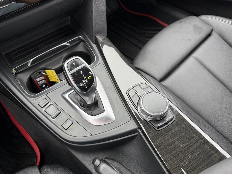 BMW 3-Series 330i xDrive SULEV Sedan 2017