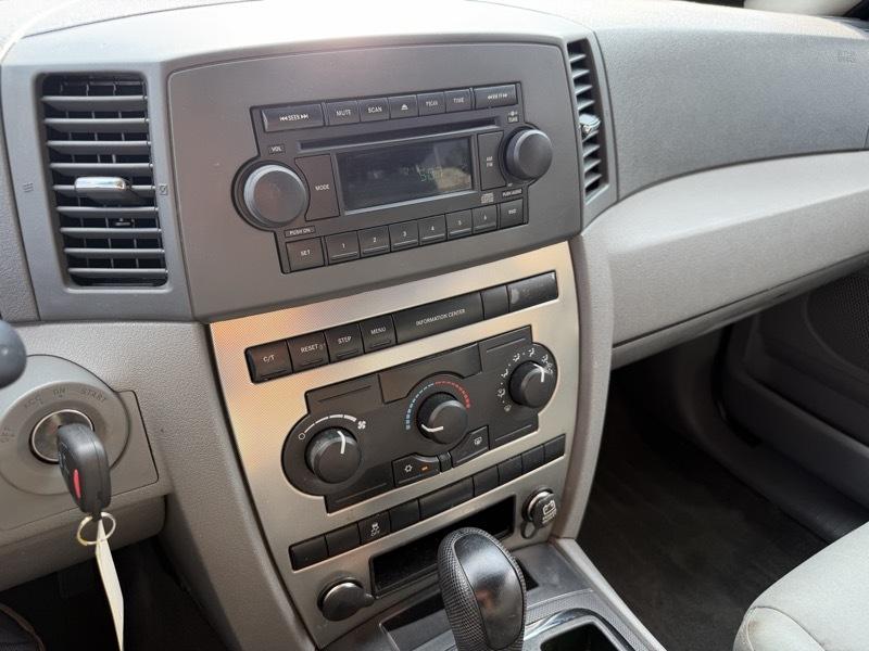 Jeep Grand Cherokee Laredo 4WD 2005