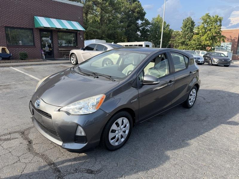 Toyota Prius c One 2012