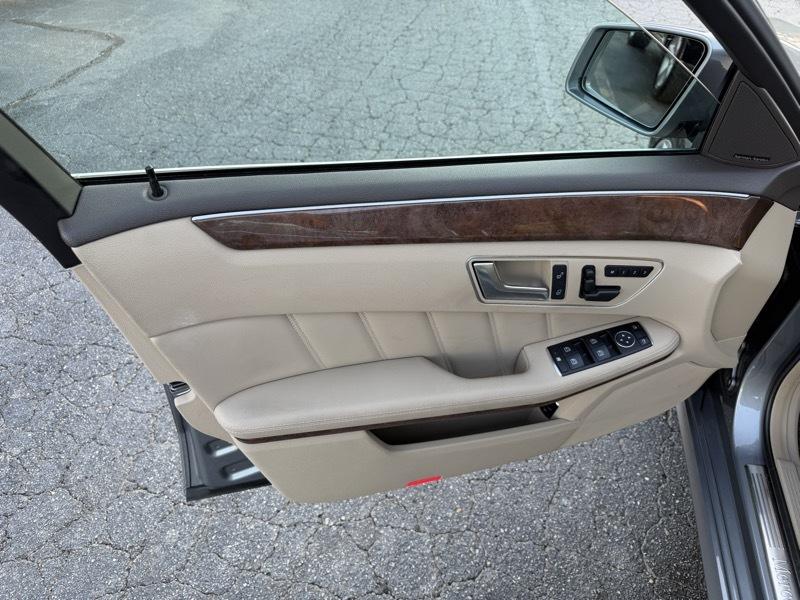 Mercedes-Benz E-Class E350 4MATIC Sedan 2013