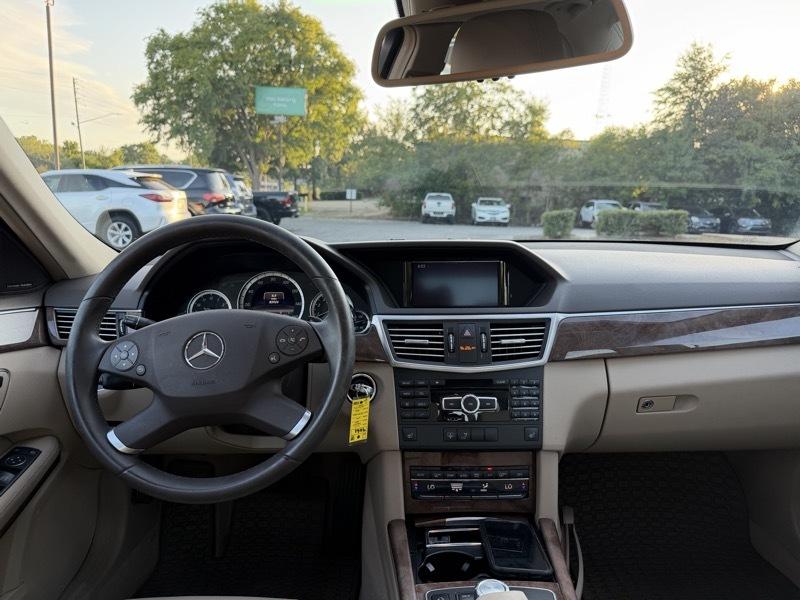 Mercedes-Benz E-Class E350 4MATIC Sedan 2013