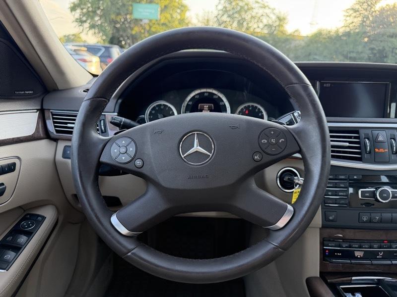 Mercedes-Benz E-Class E350 4MATIC Sedan 2013