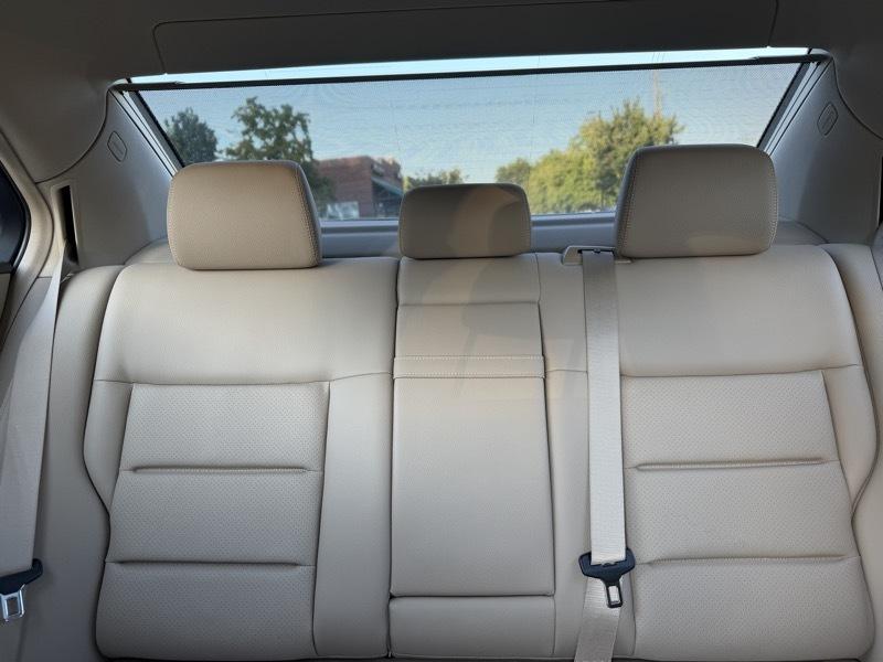 Mercedes-Benz E-Class E350 4MATIC Sedan 2013