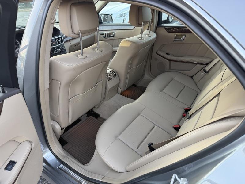 Mercedes-Benz E-Class E350 4MATIC Sedan 2013