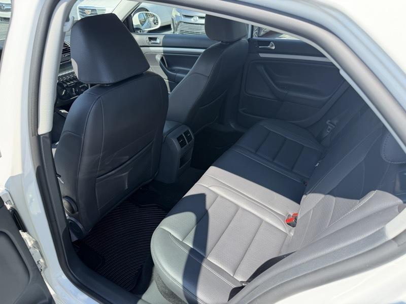 Volkswagen Jetta SE 2009