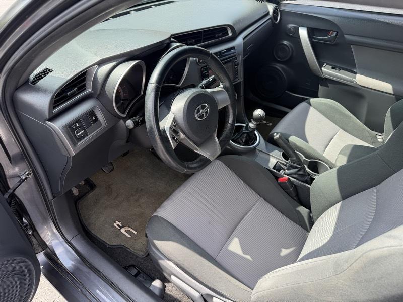 Scion tC Sports Coupe 6-Spd AT 2015