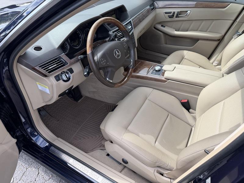Mercedes-Benz E-Class E350 4MATIC Sedan 2012