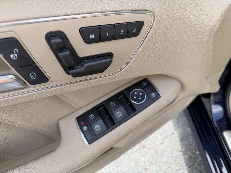 Mercedes-Benz E-Class E350 4MATIC Sedan 2012