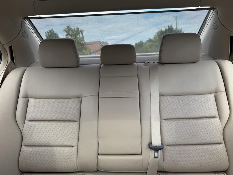 Mercedes-Benz E-Class E350 4MATIC Sedan 2012