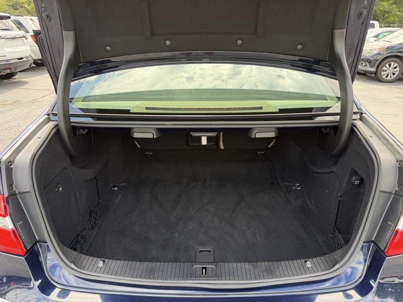 Mercedes-Benz E-Class E350 4MATIC Sedan 2012