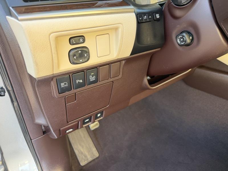 Lexus ES 350 Sedan 2017