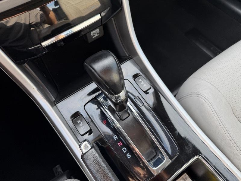 Honda Accord EX-L Sedan V6 6-Spd AT 2017