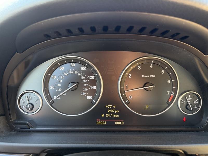 BMW 5-Series 528i 2011