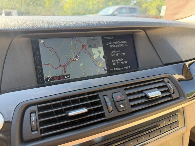BMW 5-Series 528i 2011