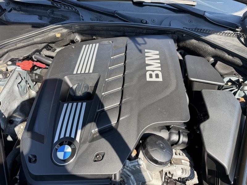 BMW 5-Series 528i 2011