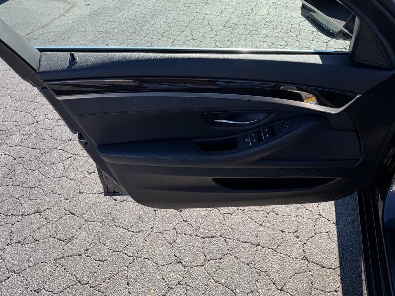 BMW 5-Series 528i xDrive 2014