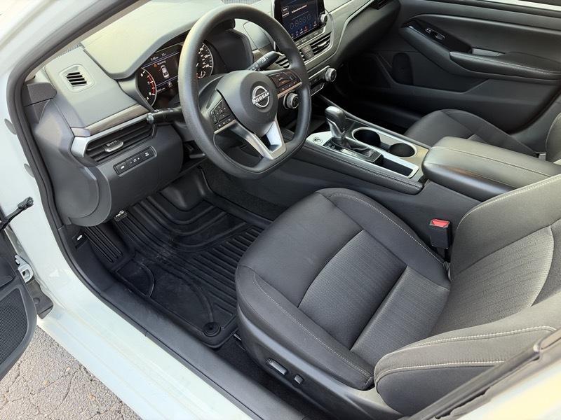 Nissan Altima 2.5 SV 2023