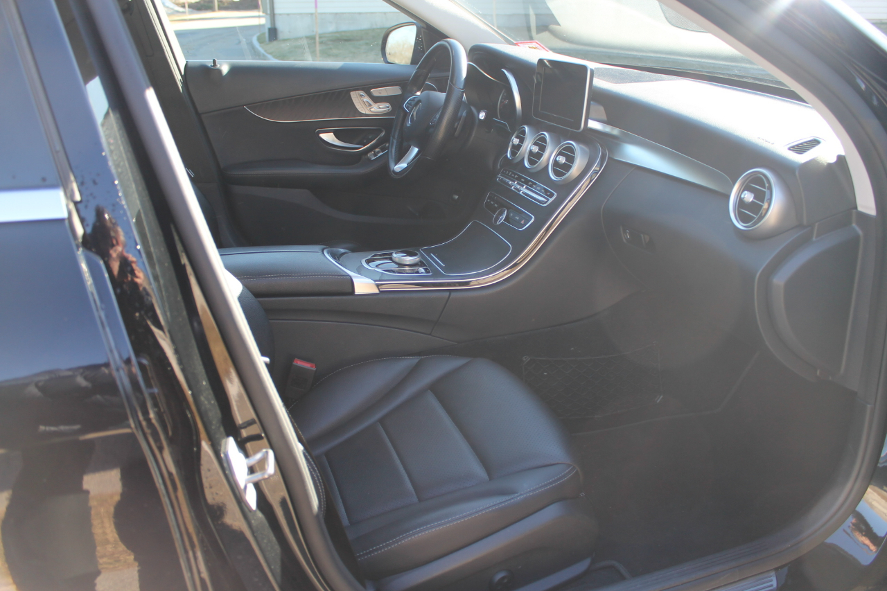 Mercedes-Benz C-Class C300 4MATIC Sedan 2017