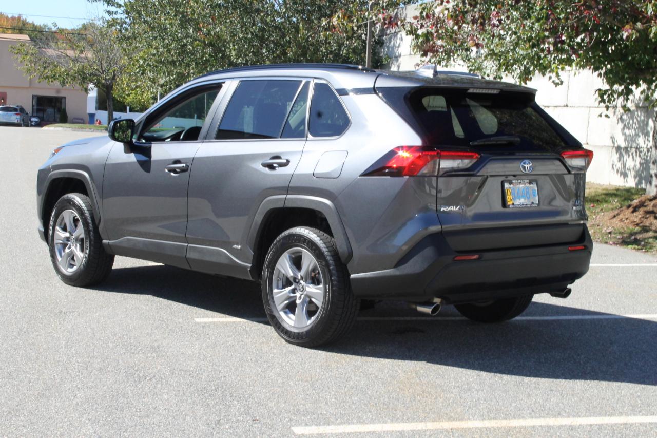 Toyota RAV4 Hybrid LE 2020