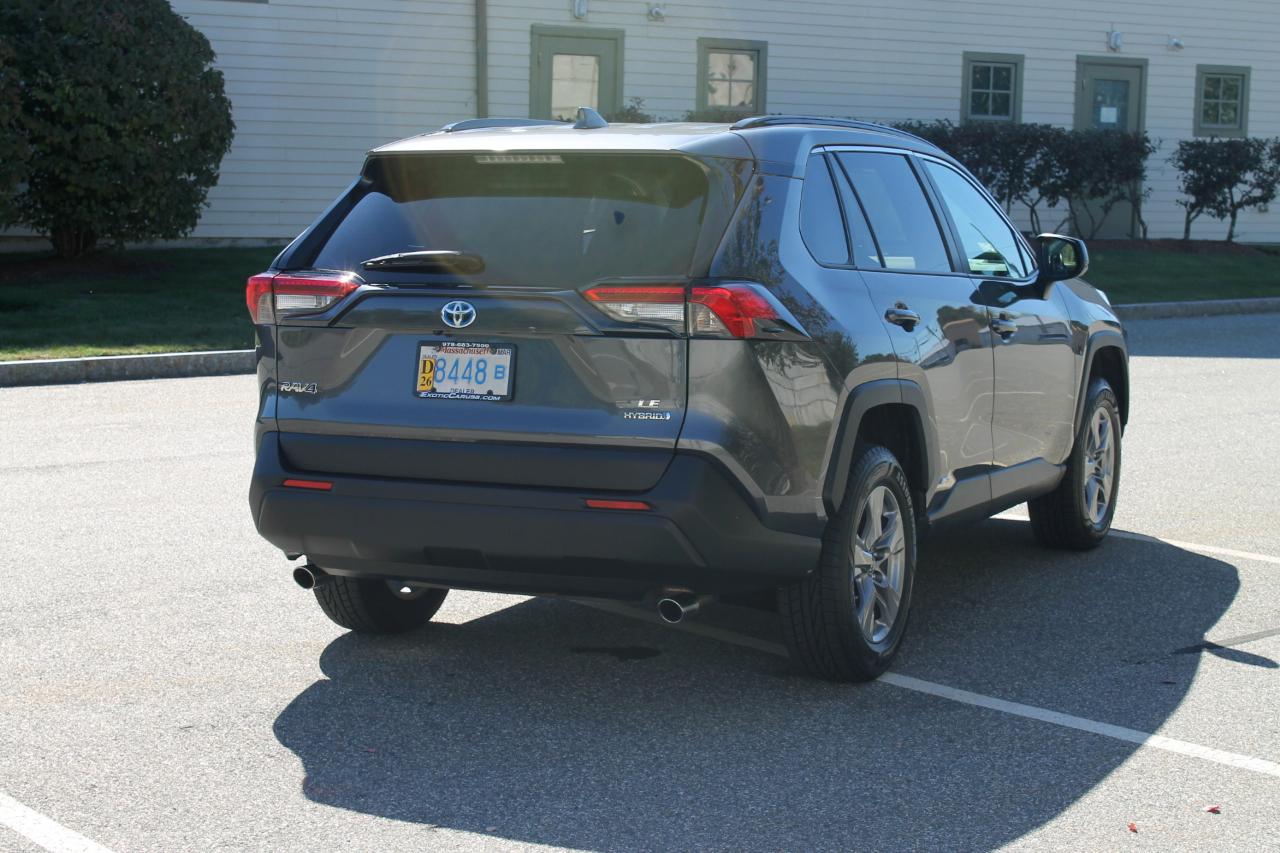 Toyota RAV4 Hybrid LE 2020