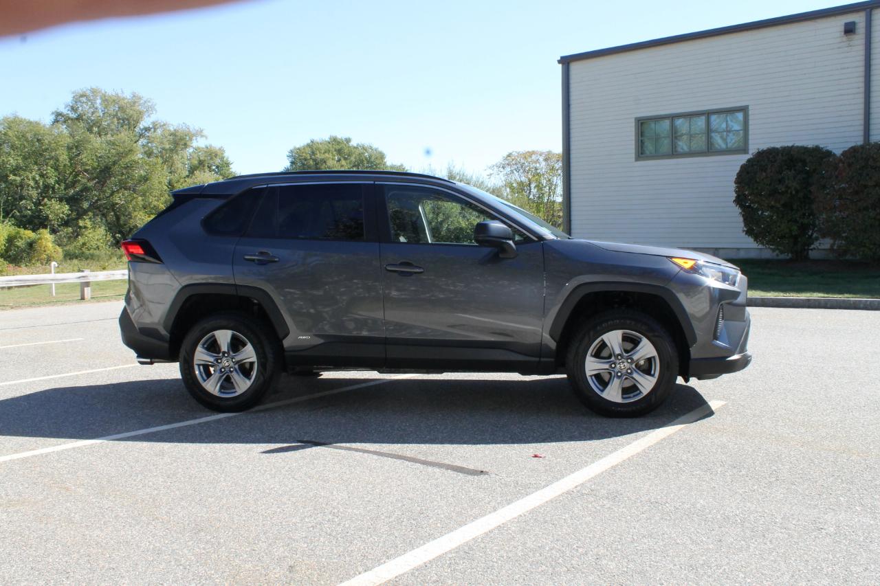 Toyota RAV4 Hybrid LE 2020