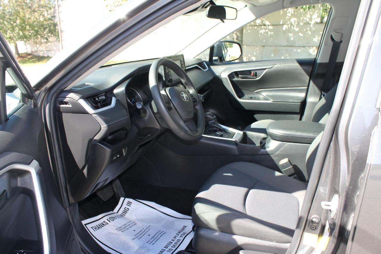 Toyota RAV4 Hybrid LE 2020