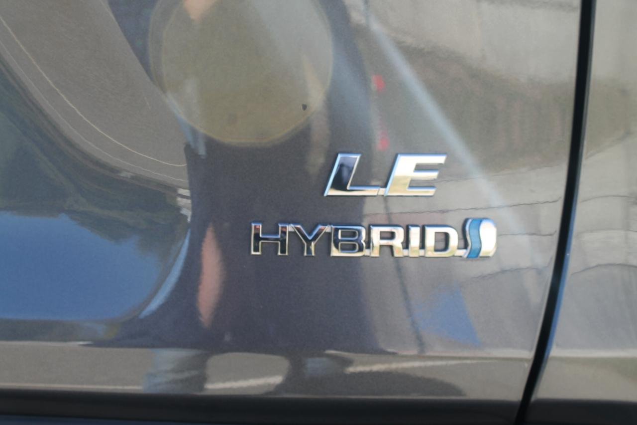 Toyota RAV4 Hybrid LE 2020