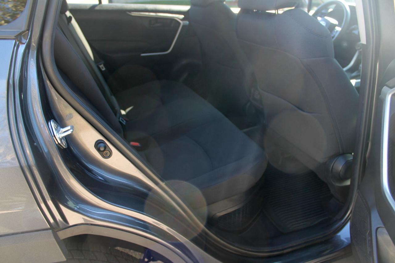 Toyota RAV4 Hybrid LE 2020