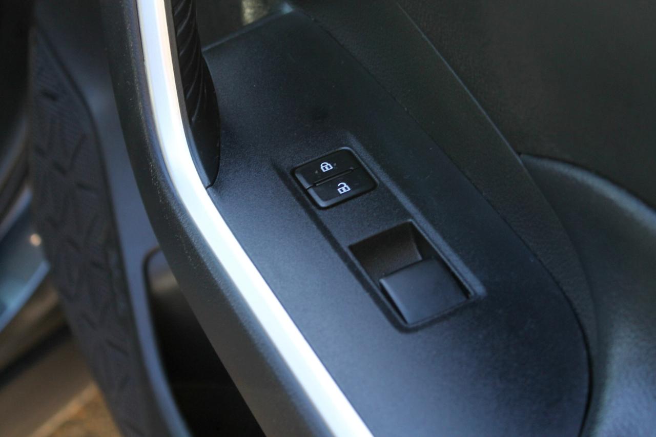 Toyota RAV4 Hybrid LE 2020