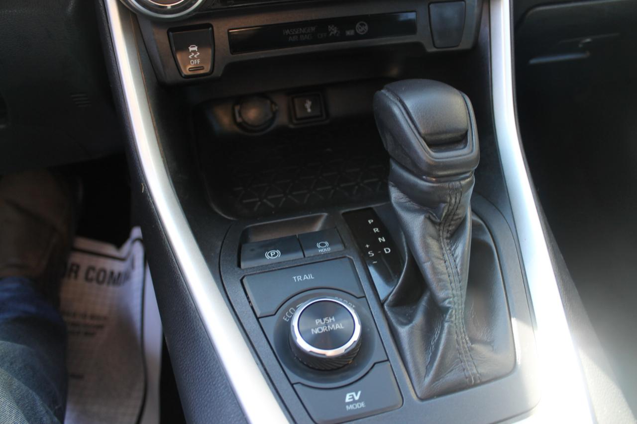 Toyota RAV4 Hybrid LE 2020