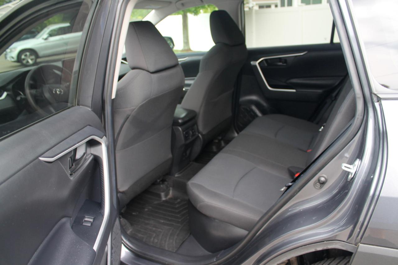 Toyota RAV4 Hybrid LE 2020