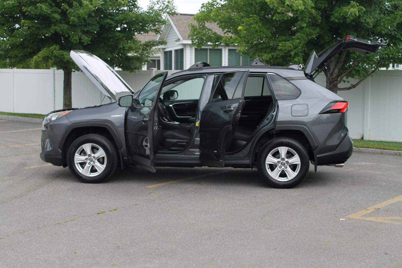 Toyota RAV4 Hybrid LE 2020
