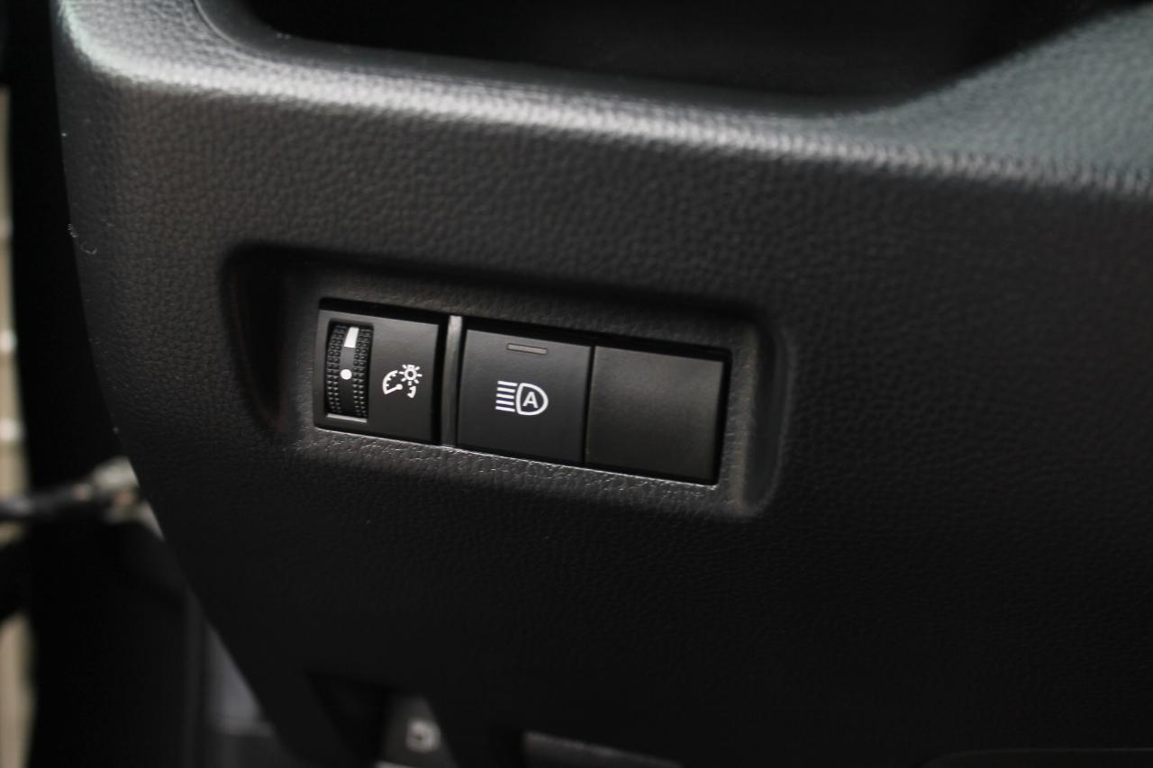 Toyota RAV4 Hybrid LE 2020