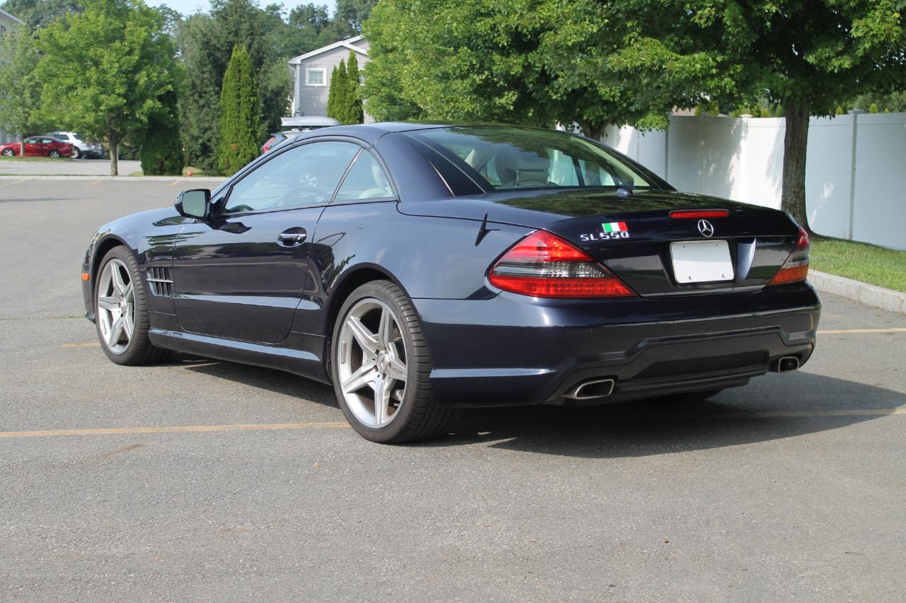Mercedes-Benz SL-Class SL550 2009