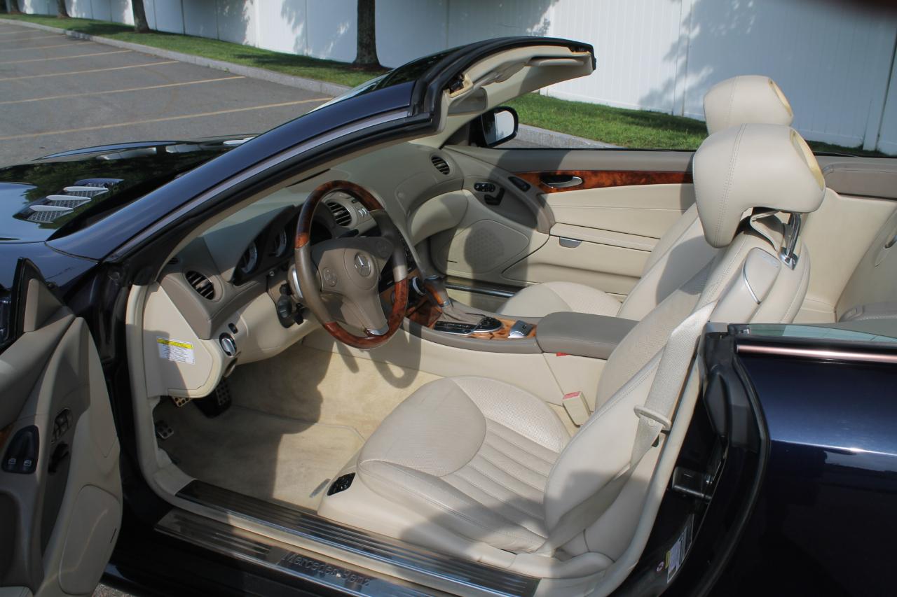 Mercedes-Benz SL-Class SL550 2009