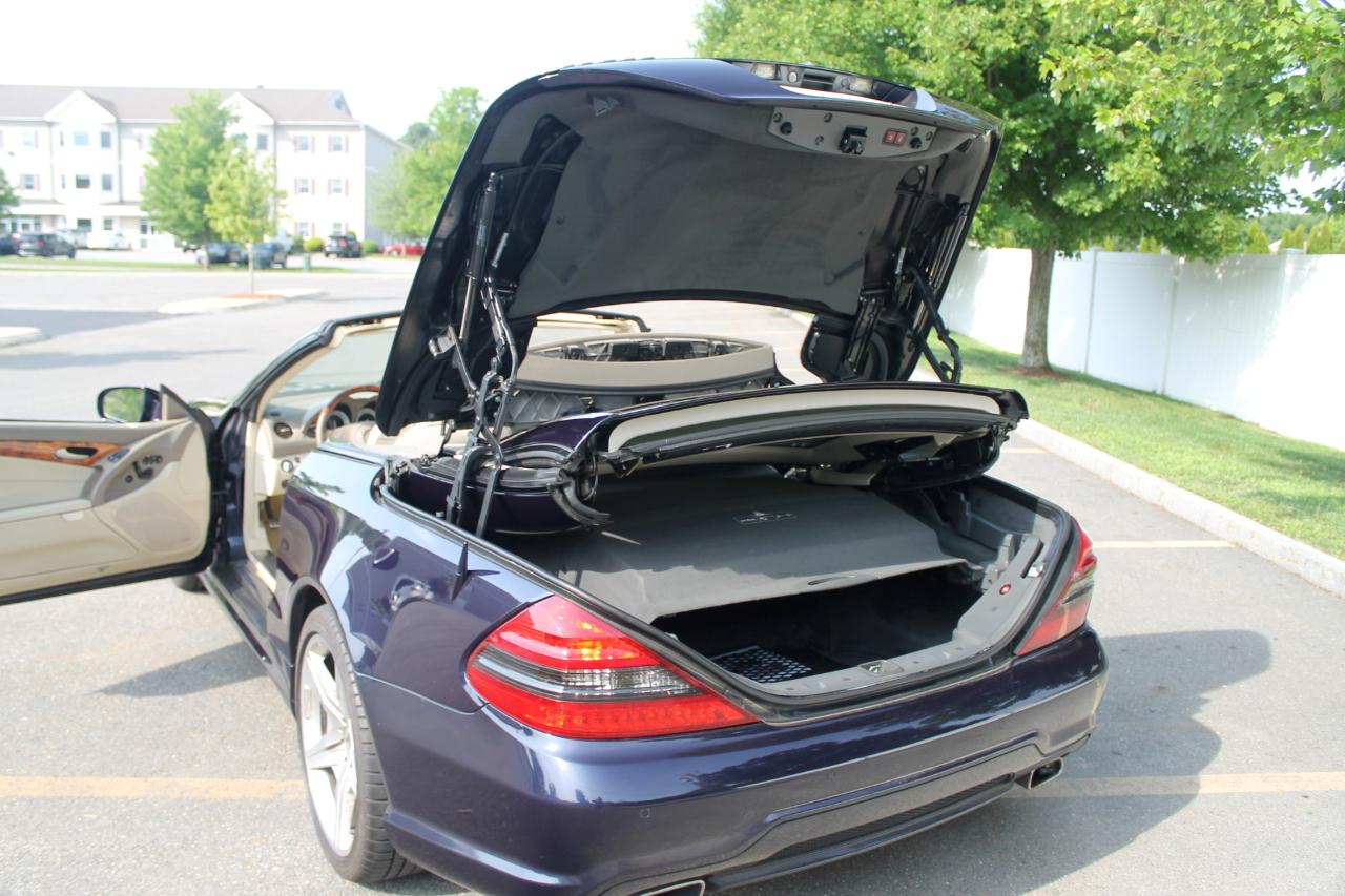 Mercedes-Benz SL-Class SL550 2009