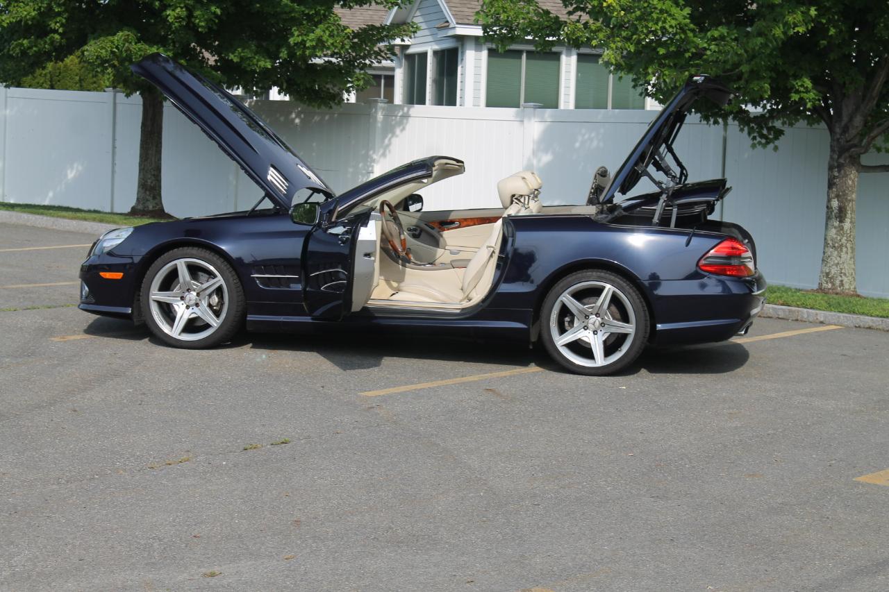 Mercedes-Benz SL-Class SL550 2009