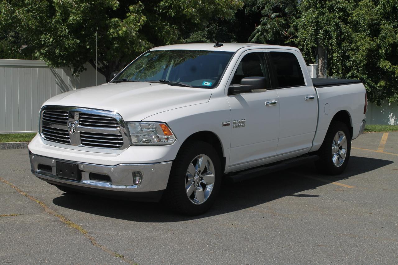 RAM 1500 SLT Crew Cab SWB 4WD 2016
