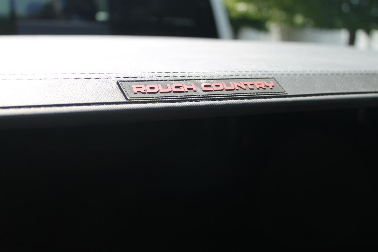 RAM 1500 SLT Crew Cab SWB 4WD 2016